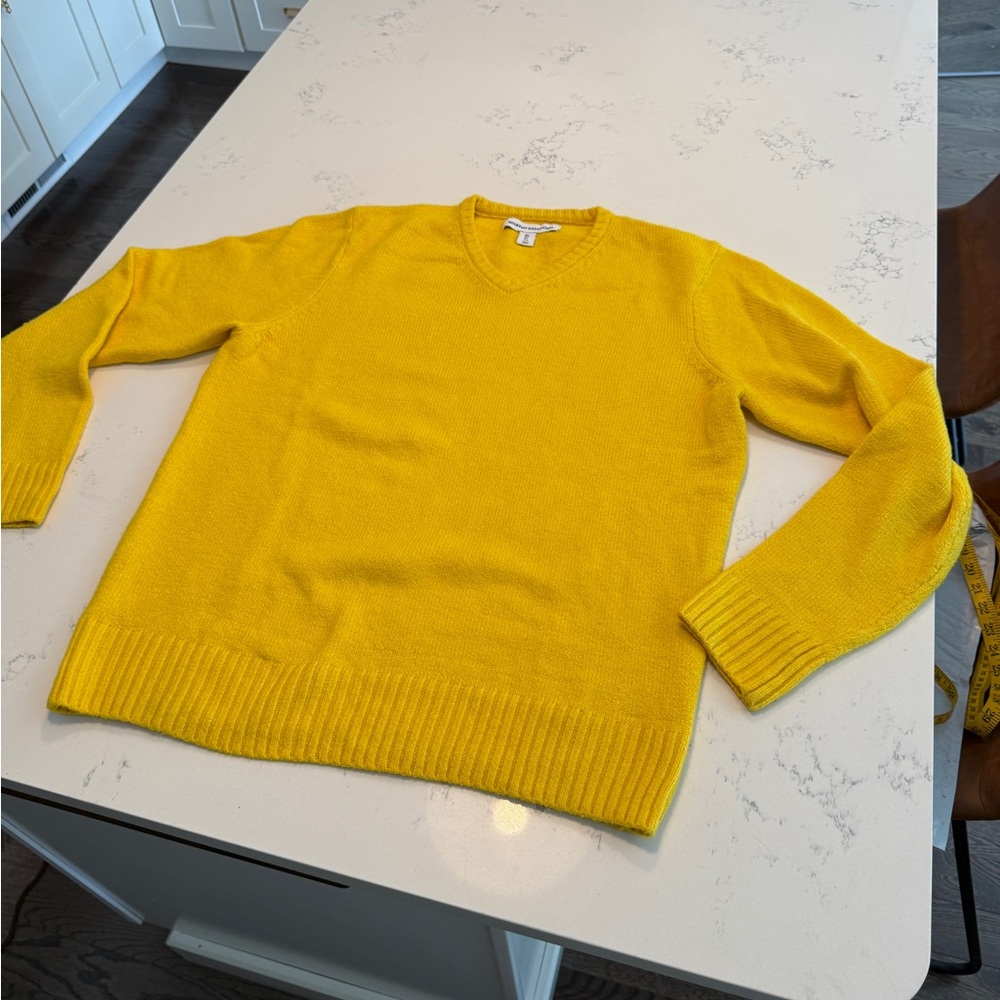 Yellow V-Neck Men's Sweater NWOT